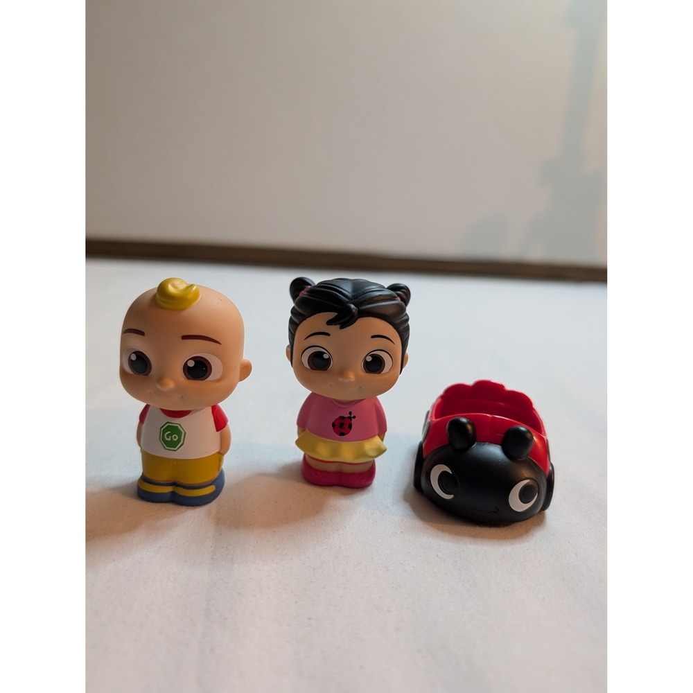 Cocomelon JJ and Nina Figures with Ladybug Vehicle‎ Toy Set Jazwares 2023